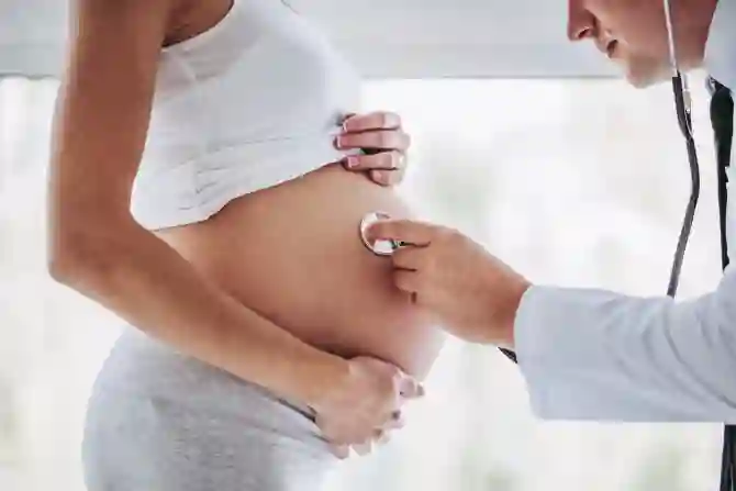 Могут ли беременные женщины передавать SARS-CoV-2 своему ребенку?