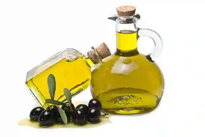 Оливковое масло для волос: как сохранить их здоровыми и сияющими