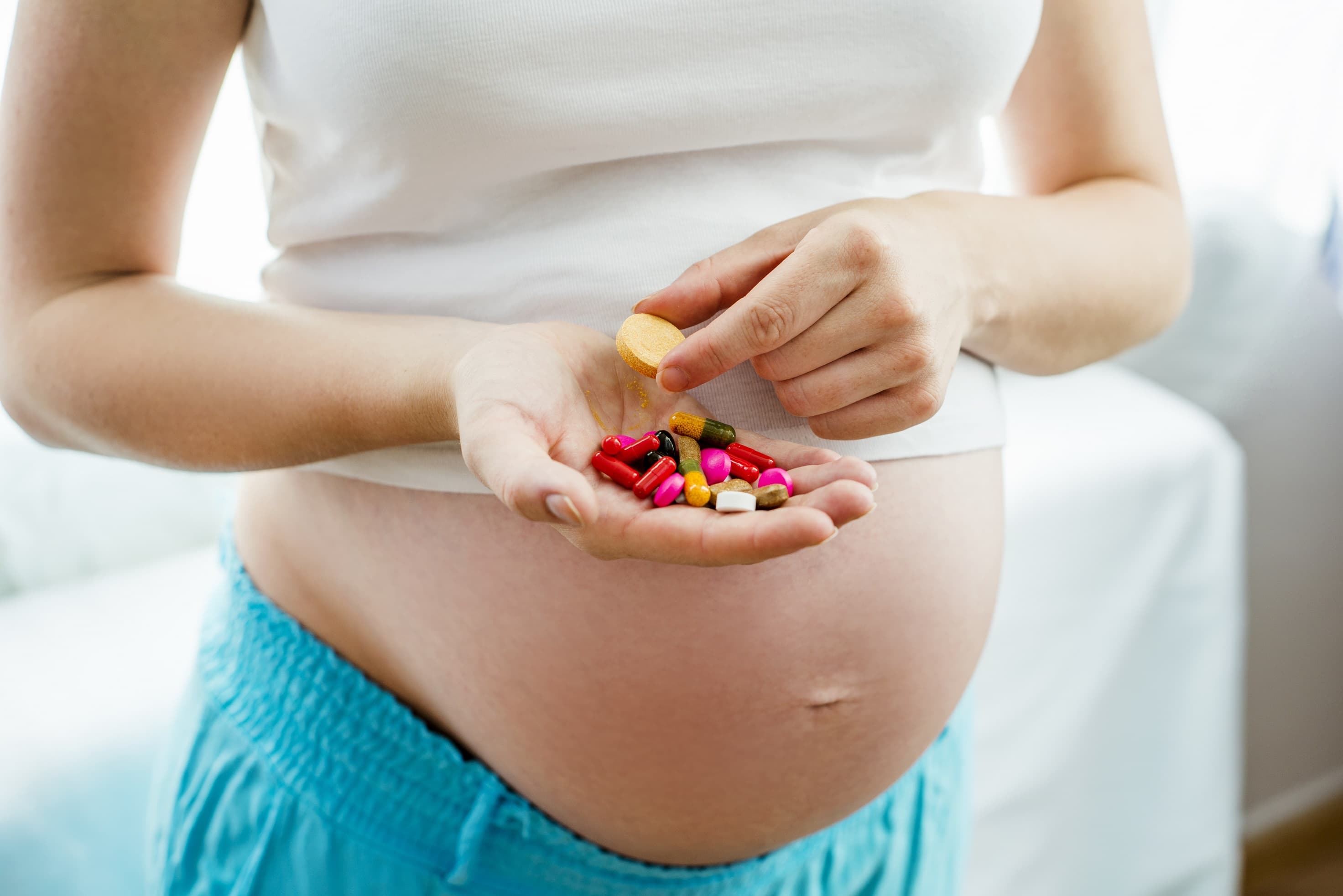 Что нужно будущей маме. Беременные женщины. Витамины для беременности.